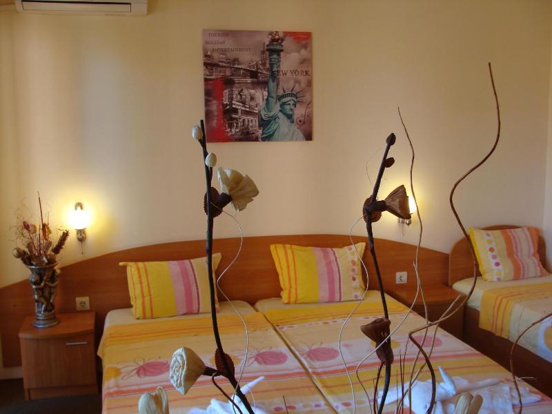 Double or Twin Room - Free Parking image 4