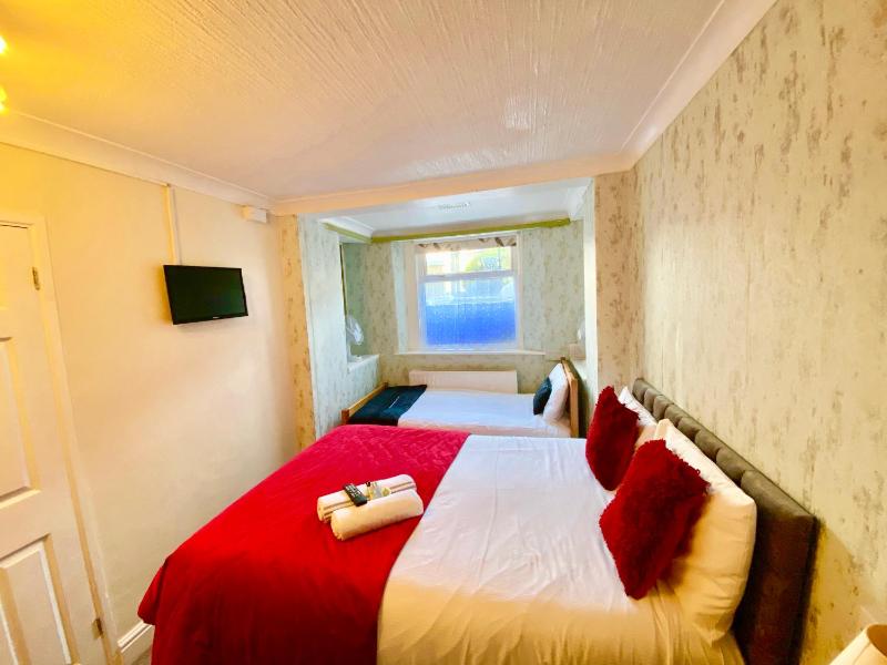 Comfort Quadruple Room image 1