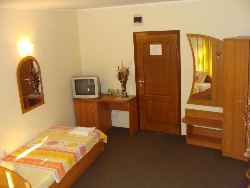 Family Suite (4 Adults +  1 Child) - Free Parking image 4
