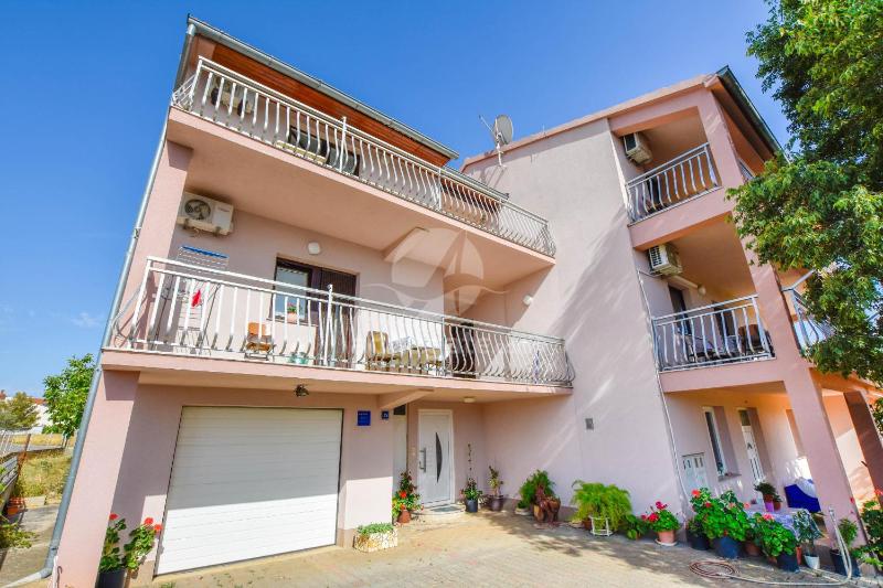 Apartments Bozo - image 1