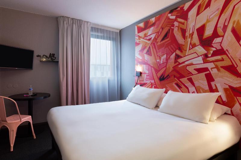 Standard Double Room image 1