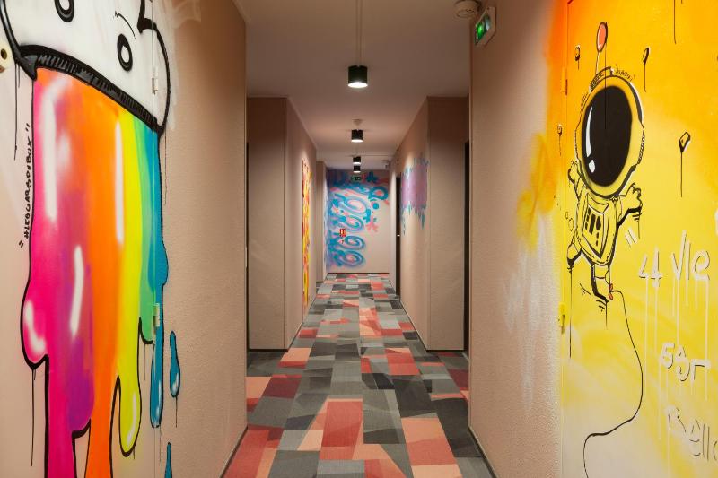 Standard Twin Room image 3