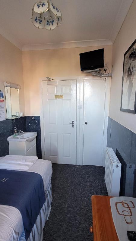 Argyle Lodge Self Catering Guest House - image 12