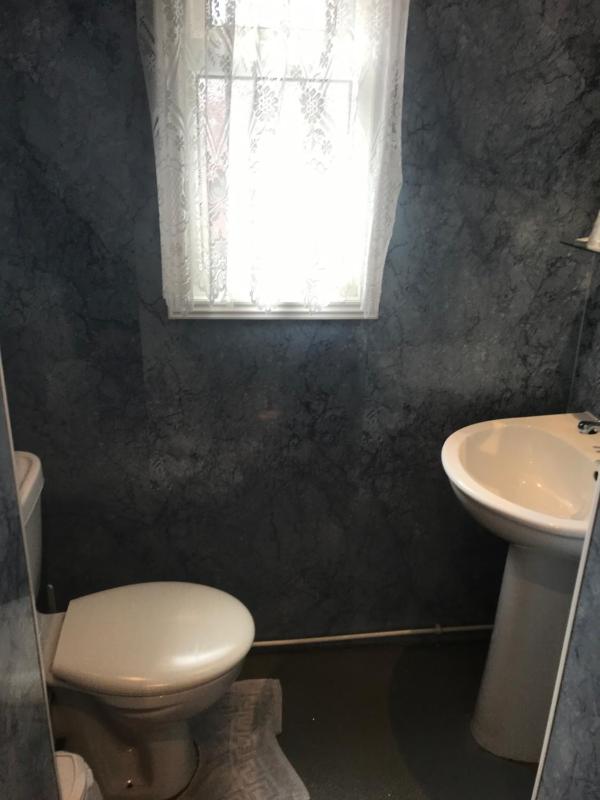 Double Room with Private Bathroom image 2