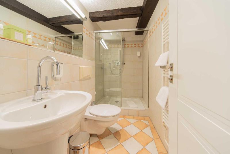 Single Room image 3