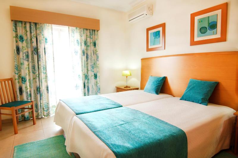 Superior One-Bedroom Apartment with Balcony image 1