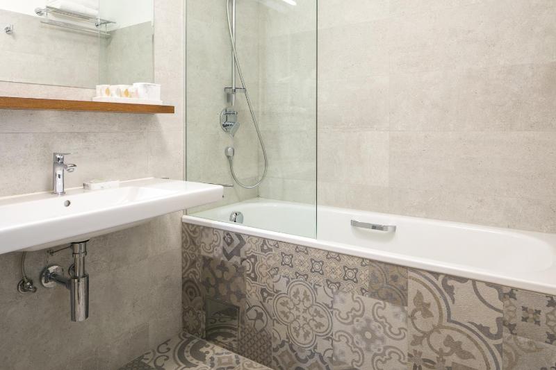 Superior Double Room with Old Town View image 2