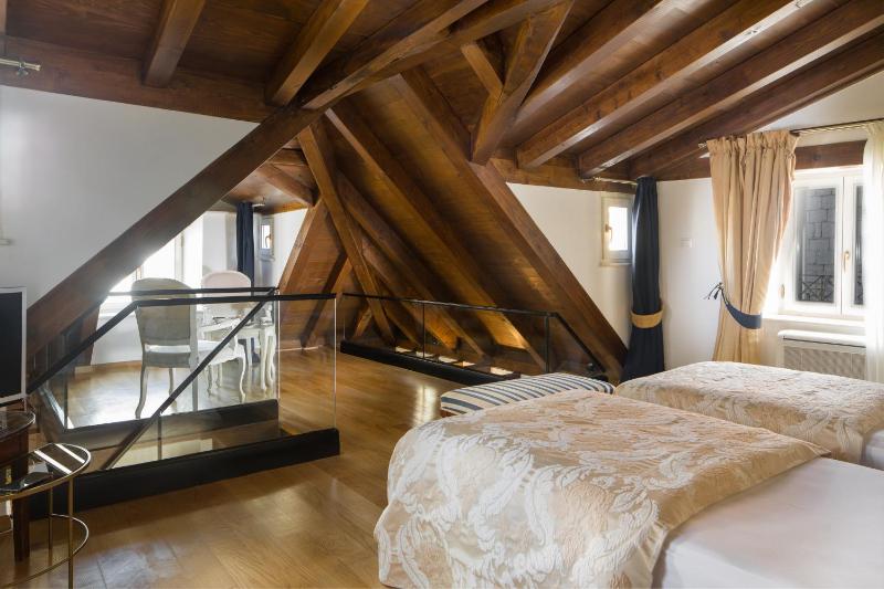 Family Duplex Room with Old Town View image 1