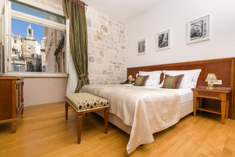 Deluxe Double Room with Old Town View image 1