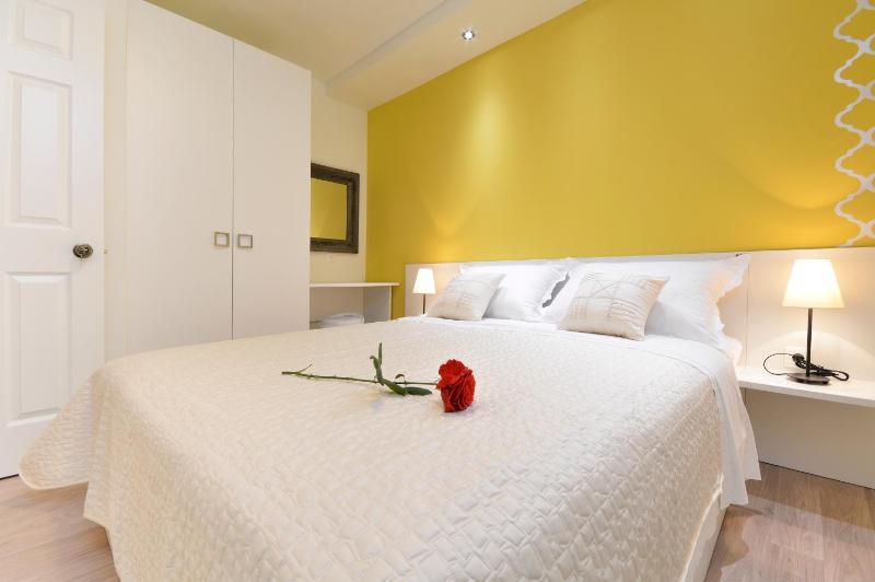 Standard Apartment image 3