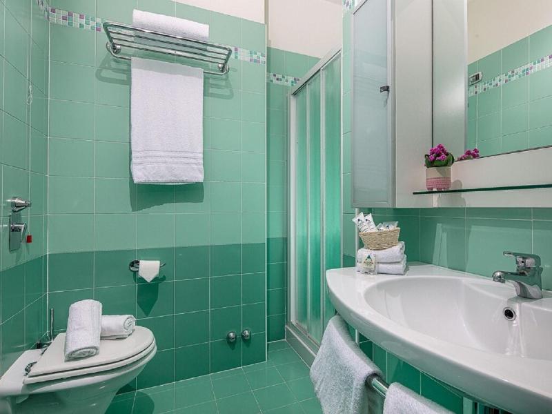 Comfort Double or Twin Room image 1