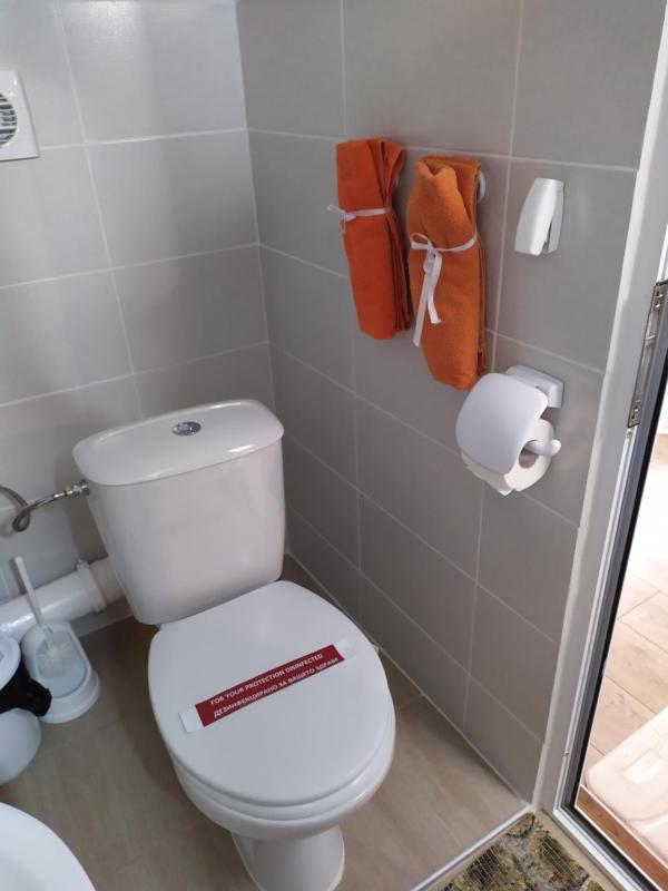 Triple Room with City View image 3