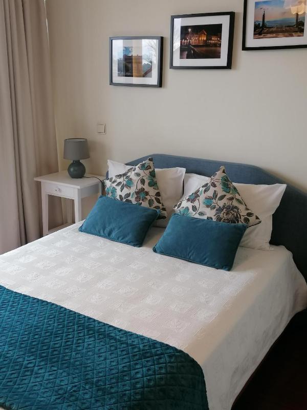 Double Room with Balcony image 2