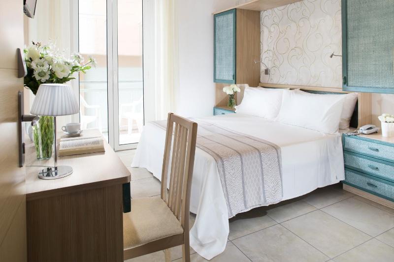 Standard Double Room image 1