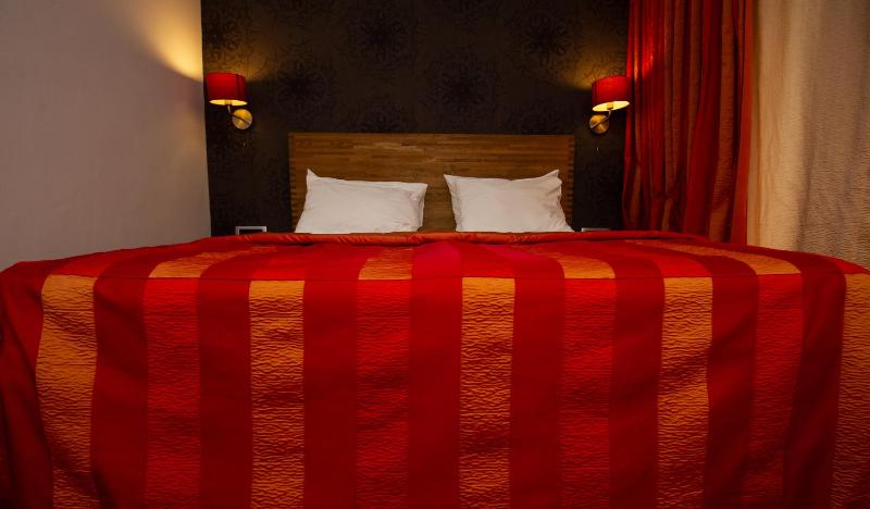 Double Room with Balcony image 3