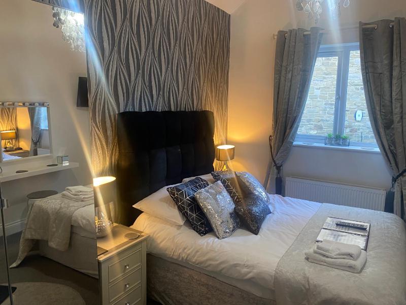 Double Room image 2