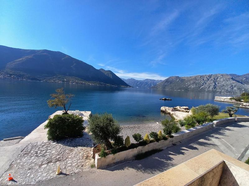 Two-Bedroom Apartment with Sea View image 3