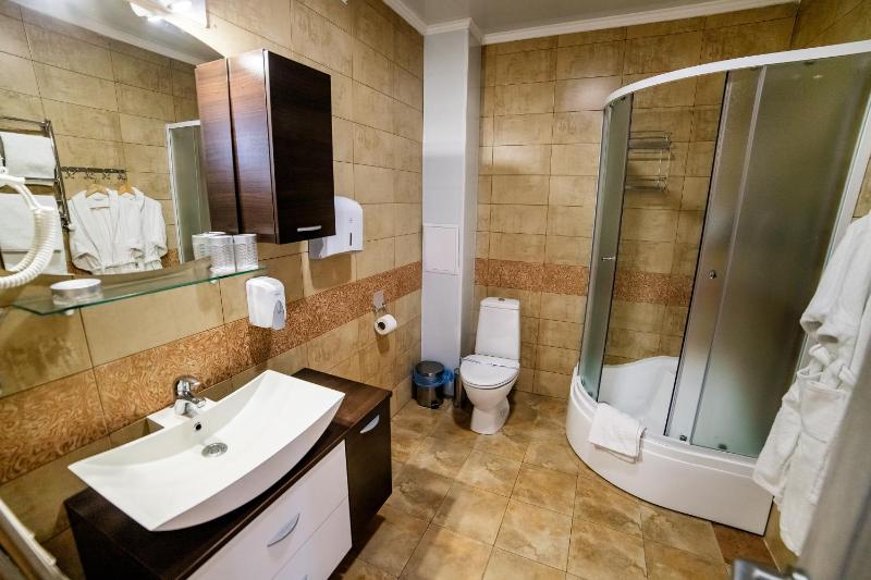 One-Bedroom Apartment image 3