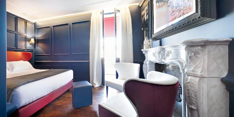 Deluxe Double Room image 1