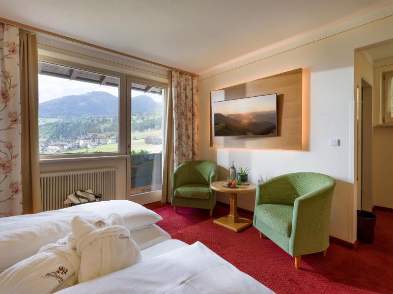 Double Room with Panoramic View image 4
