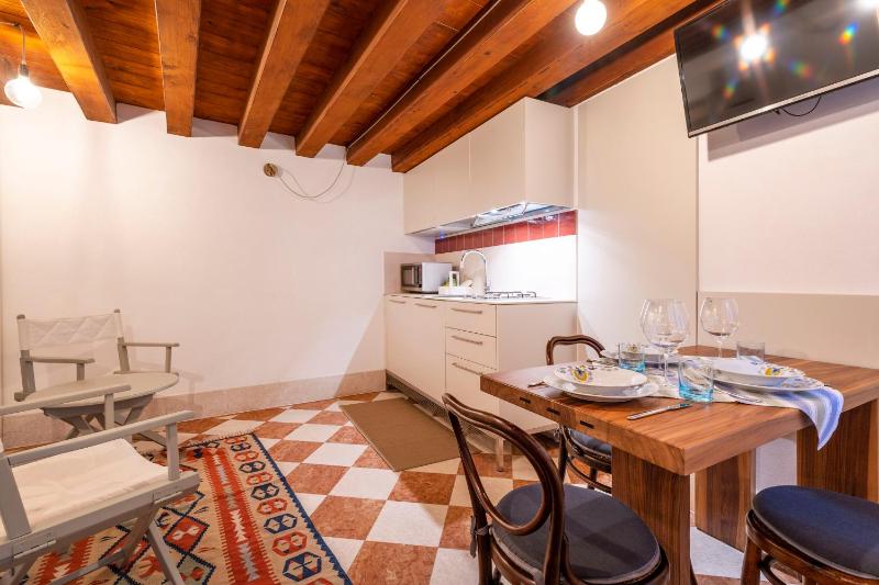 San Silvestro House - image 13