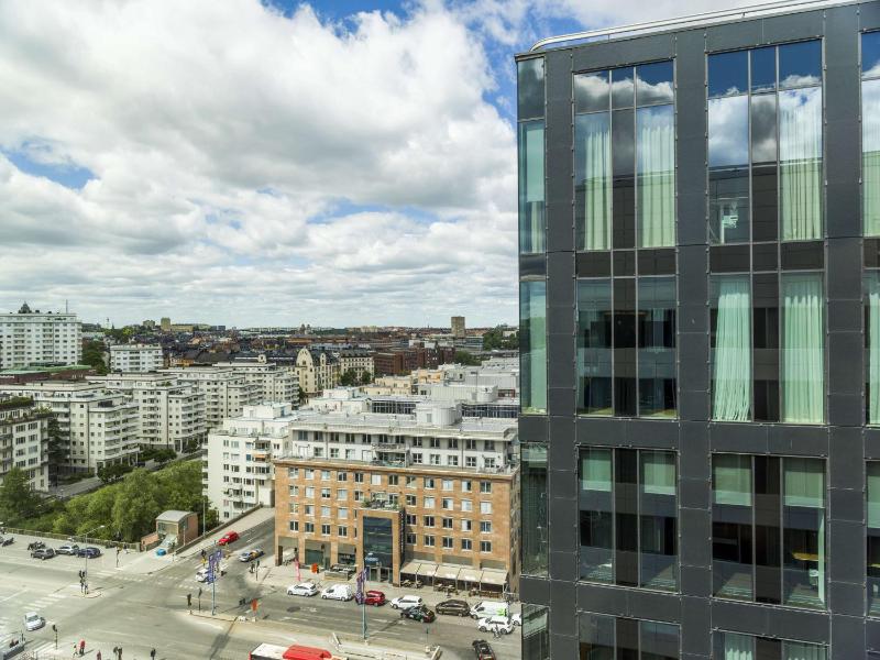 Superior Room with City View image 3