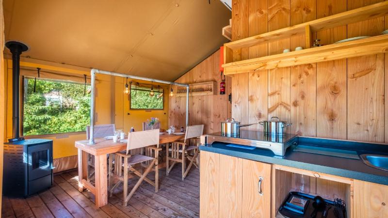 Tent - Comfort image 4