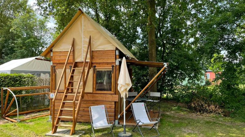 Tent - Split Level image 3