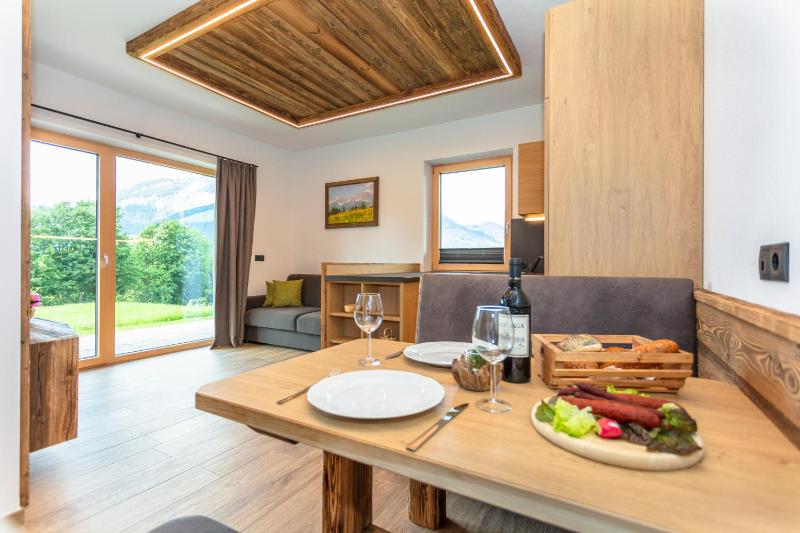 One-Bedroom Apartment image 1