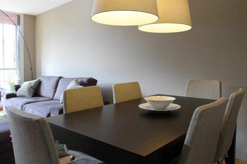 PASSEIG DE GRACIA SUN APARTAMENT BALCONY / 2 BEDROOMS - image 3