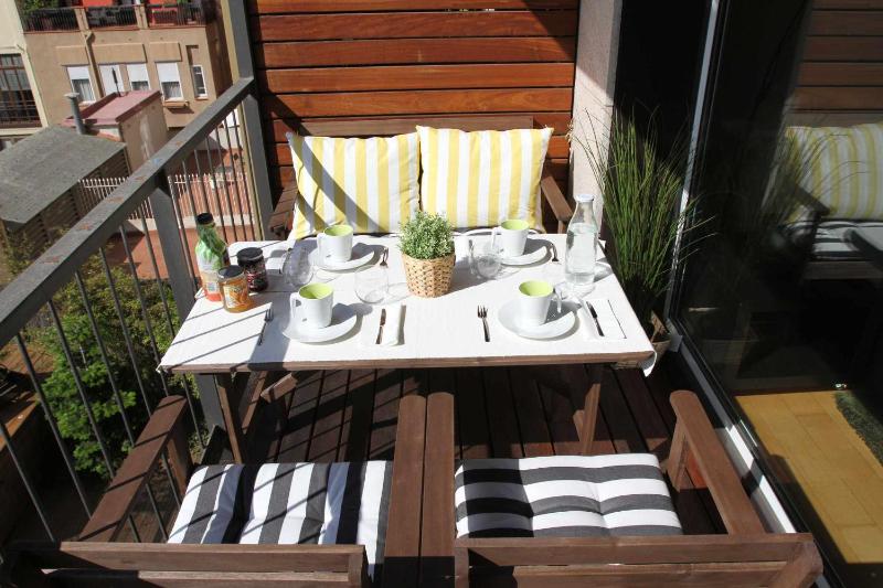 PASSEIG DE GRACIA SUN APARTAMENT BALCONY / 2 BEDROOMS - image 7