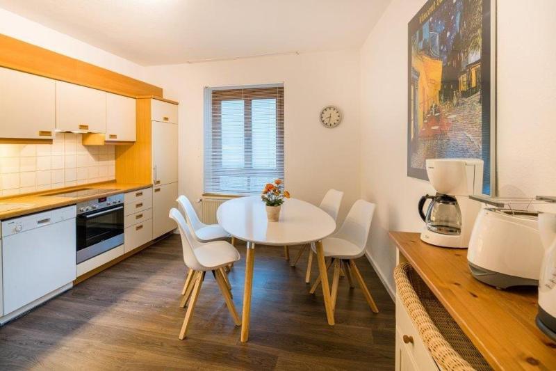 Apartment image 3