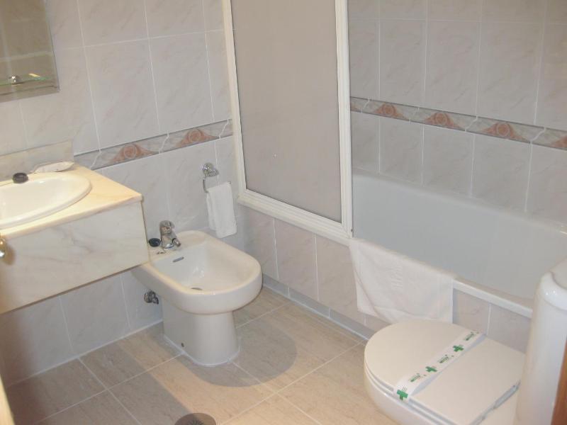 Double Room image 4
