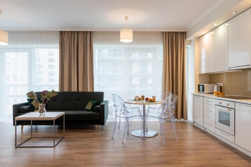 Deluxe Two-Bedroom Apartment image 1
