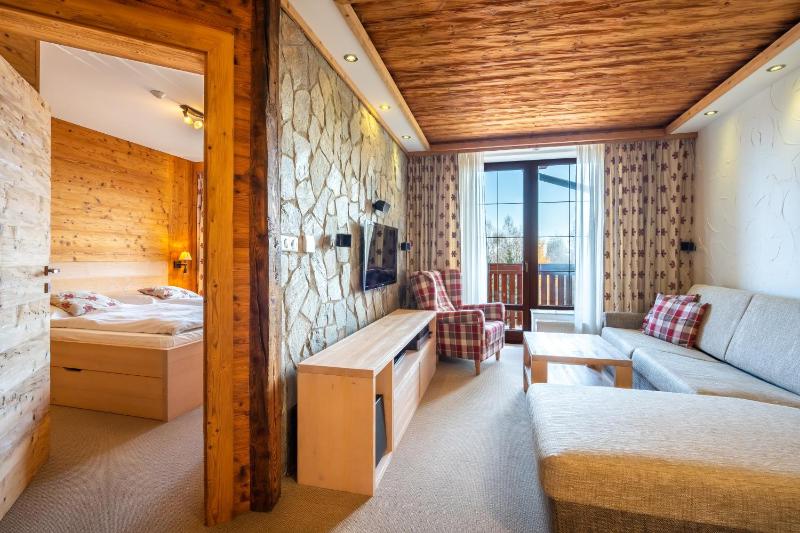 One-Bedroom Apartment in Main Hotel Building  image 1