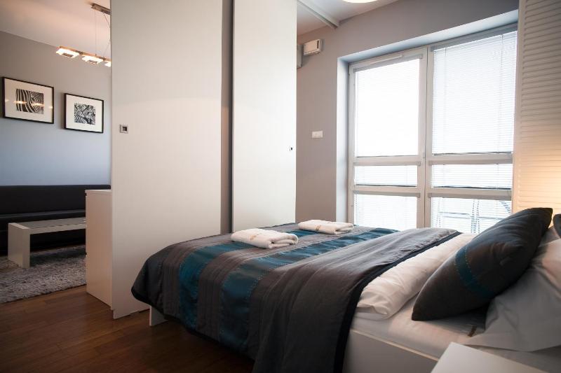 Studio Apartment image 4