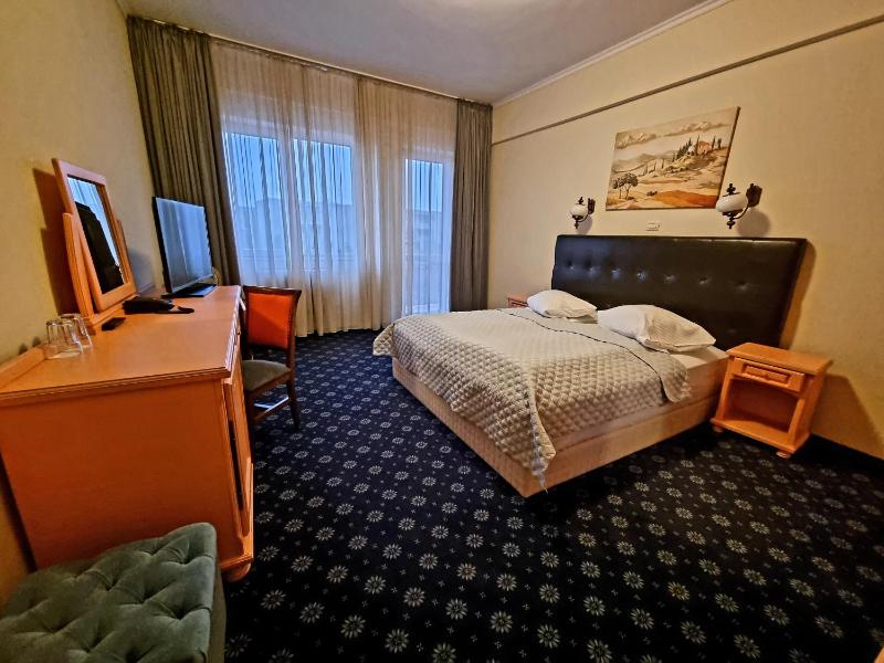 Double Room image 1