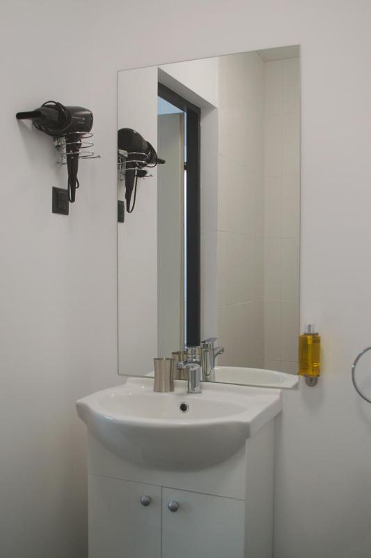 Deluxe Double Room image 3