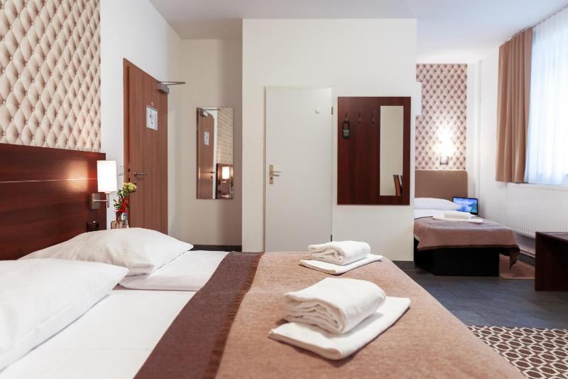 Triple Room image 4