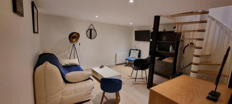 One-Bedroom Apartment image 1