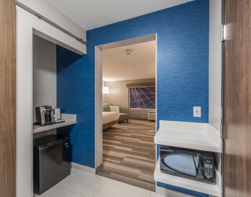 Holiday Inn Express And Suites Phoenix North - Happy Valley By IHG - image 36
