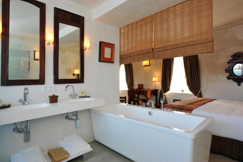 Hotel Boutique V - by Grupo Tribu - image 32