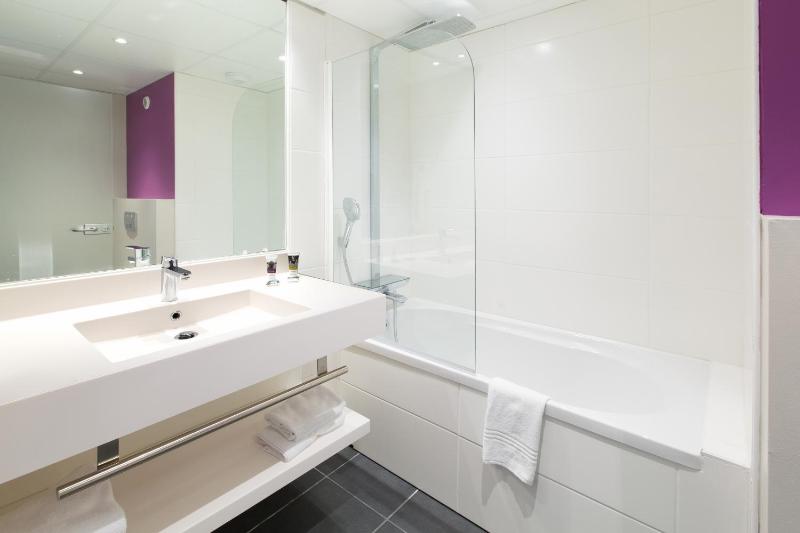 Superior Double Room image 3