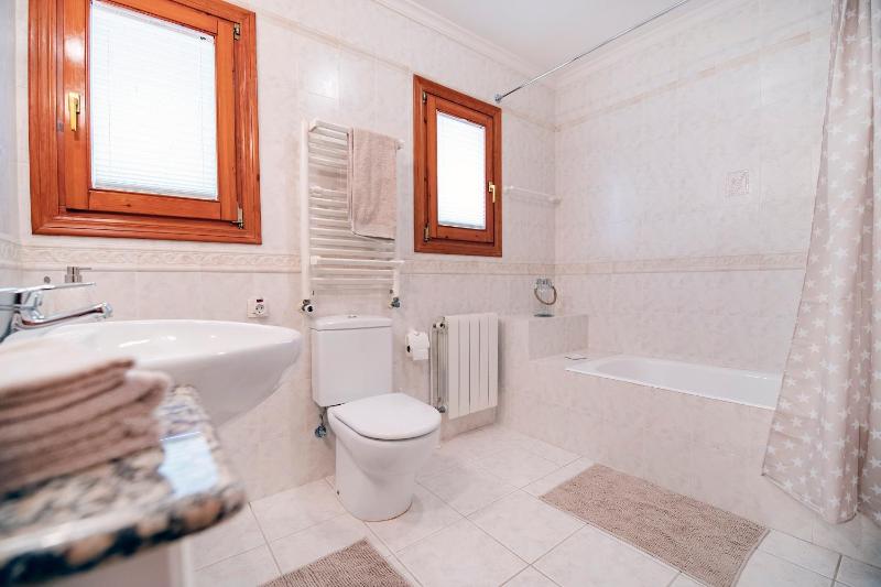 Palmyra - Sea view chill-out - by Holiday Rentals Villamar - image 4
