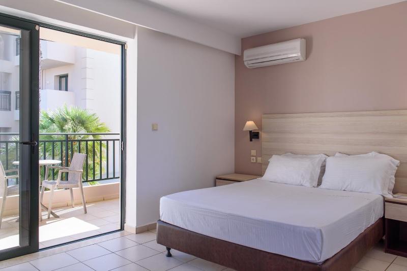Double Room image 1