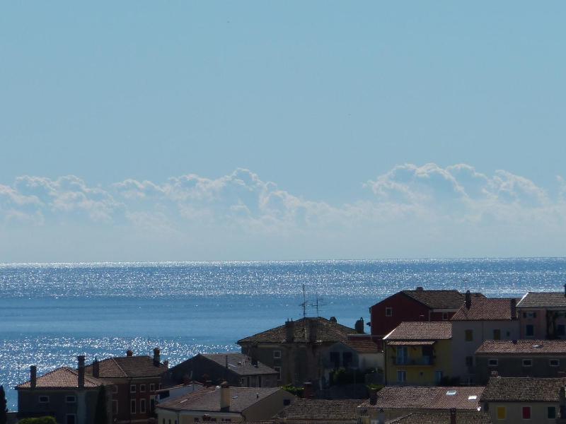 One-Bedroom Apartment with Terrace and Sea View image 2