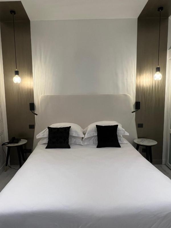 Single Room image 1