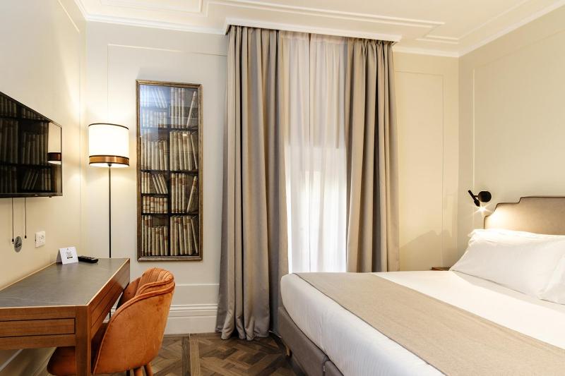 Superior Double or Twin Room image 3
