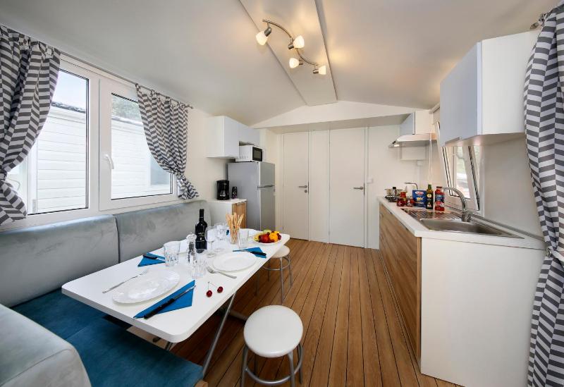 Albatross Mobile Homes on Camping Bella Italia - image 10