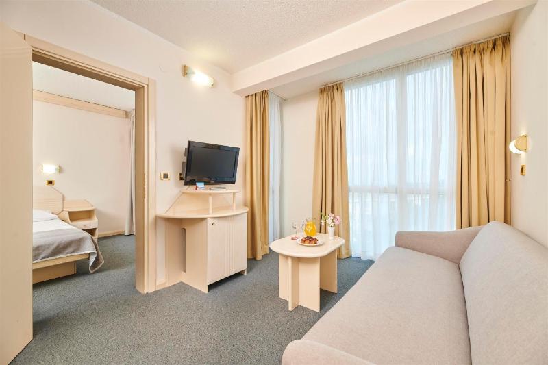 Suite with Balcony image 1